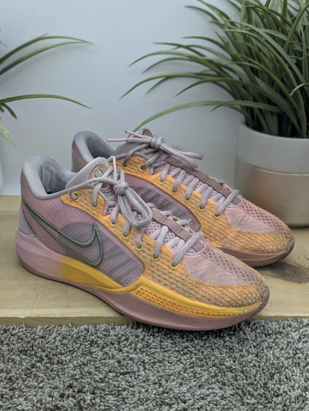Nike Sabrina 1 West Coast Women's Size 8.5 Running Walking Casual Comfort Shoes